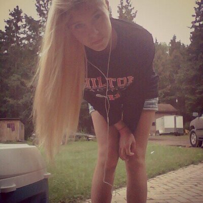 Profile Picture of Heather Spaulding (@GirlGamer420) on Twitter