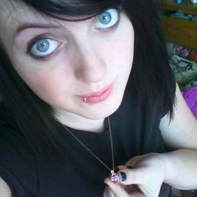 Profile Picture of Lisa Scruggs (@luvinlife0102) on Twitter