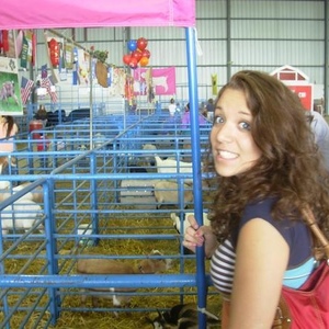 Profile Picture of Rosalyn Lloyd (@roozbooz) on Myspace
