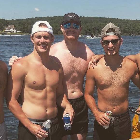 Profile Picture of Max Waldron (@cmwaldron08) on Poshmark