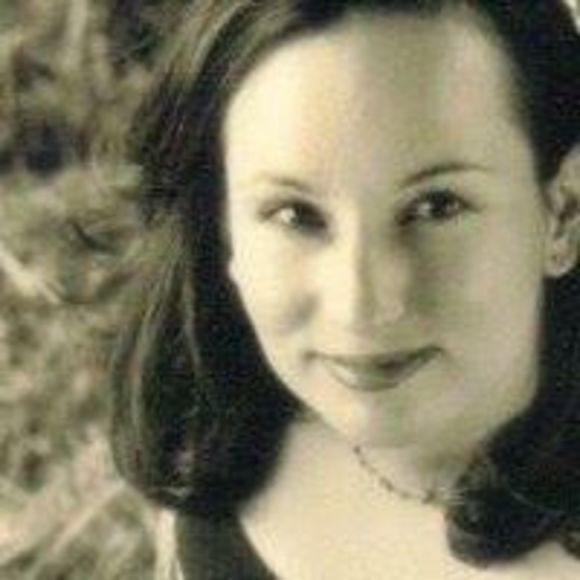 Profile Picture of Rosane Giovis (@rgiovis) on Poshmark