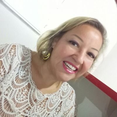Profile Picture of Giselle Fernandes (@GiFSouza) on Twitter
