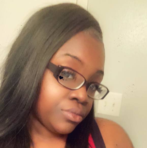 Profile Picture of Tiffany Swift (@tiffanyswift1) on Poshmark