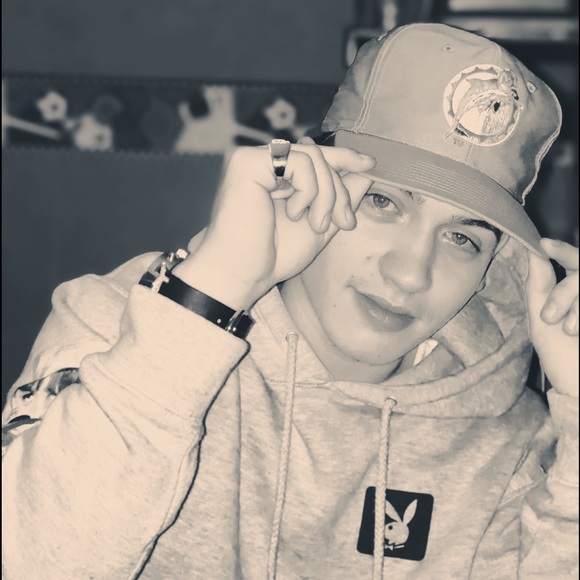 Profile Picture of Noah Napert (@otg_noha) on Poshmark