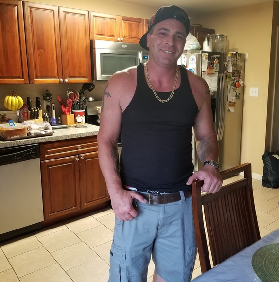 Profile Picture of Frank Phillips (@ftlom77) on Poshmark