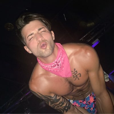 Profile Picture of Casey Everett (@TheCaseyEverett) on Twitter