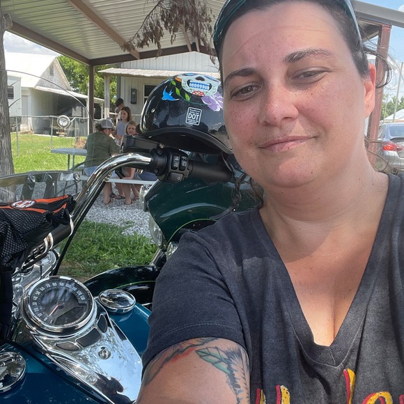 Profile Picture of Amber Talbott (@aprincess82) on Poshmark