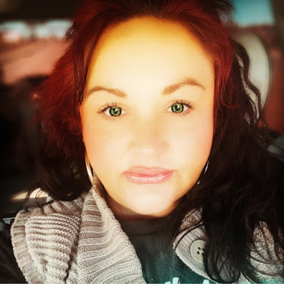 Profile Picture of Tiffany Kasson (@tiffanykasson1) on Poshmark