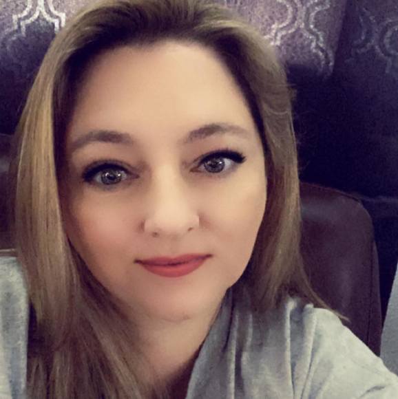 Profile Picture of Buffi Lage (@11buffi) on Poshmark