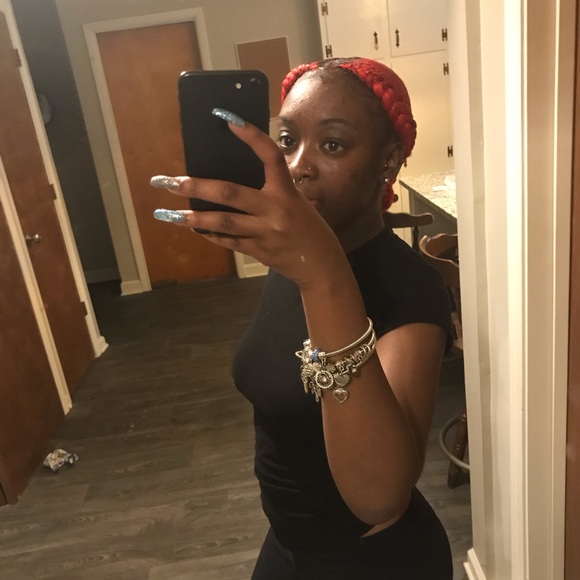 Profile Picture of Lanaja Mcneal (@portofmiami) on Poshmark