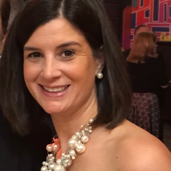 Profile Picture of Jaime Weinschenk (@jbweinschenk) on Poshmark