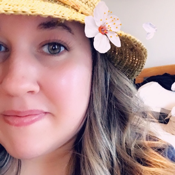 Profile Picture of Kim Mccomb (@kam_ga) on Poshmark