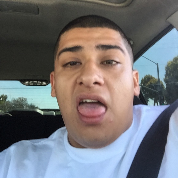 Profile Picture of Luis Blanco (@blnko91) on Poshmark