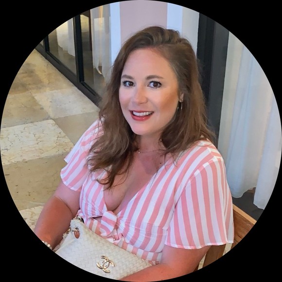 Profile Picture of Haley Muncher (@hmuncher20) on Poshmark
