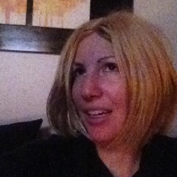 Profile Picture of Laura Panczak (@mountaingal) on Poshmark