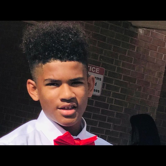 Profile Picture of Andreas Seegopaul (@aseegopaul) on Poshmark