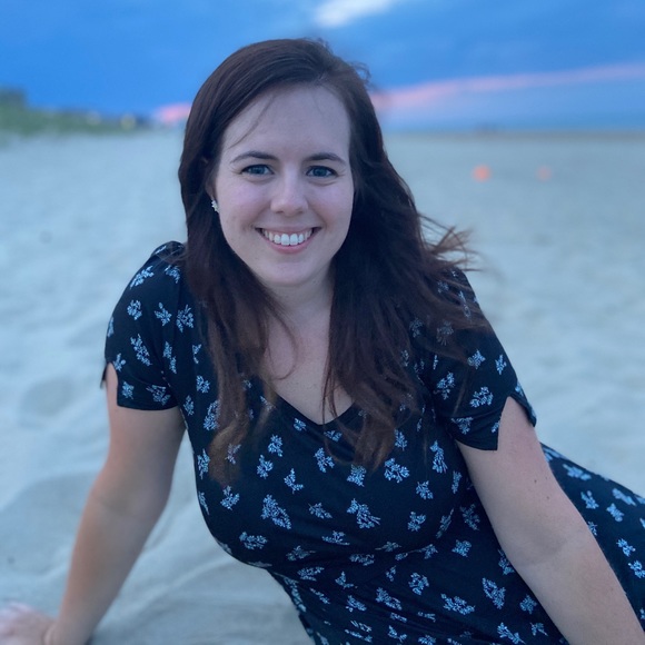 Jaimie Cozzone - Poshmark Profile Picture of Jaimie Cozzone (@justcozzcloset) on Poshmark