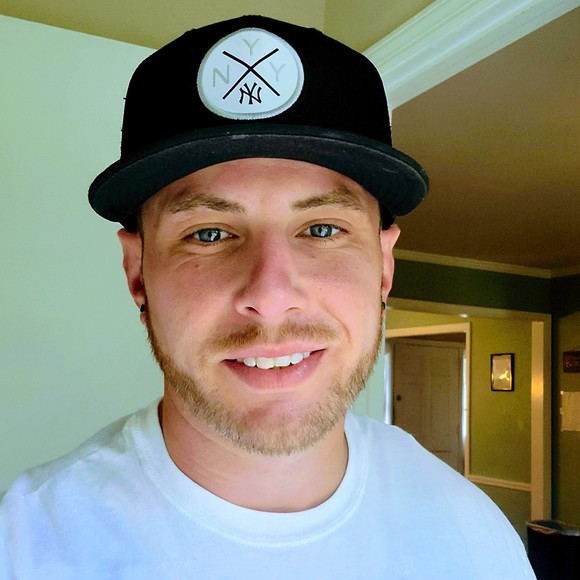 Profile Picture of Derek Osborne (@diamonddrip2422) on Poshmark