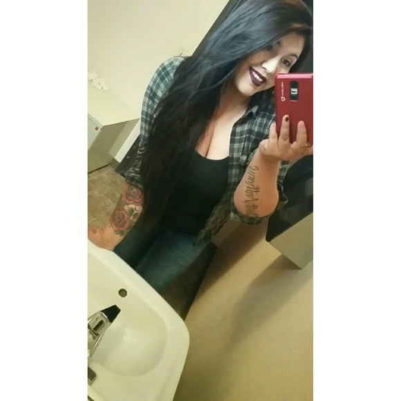 Profile Picture of Cheryllyn Pike (@cheryllynkp13) on Poshmark