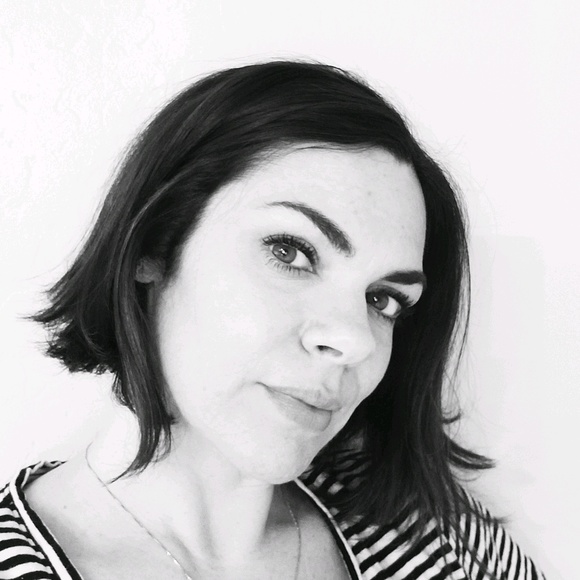 Profile Picture of Elizabeth Steenbock (@eksteenbock) on Poshmark