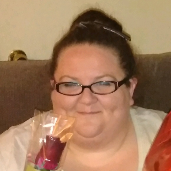 Profile Picture of Amanda Chafin (@amandapanda623) on Poshmark