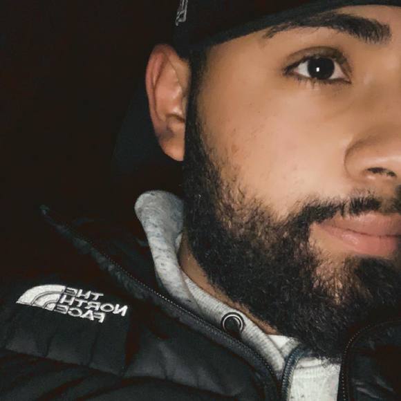 Profile Picture of Alvaro Zavala (@alvsz1) on Poshmark