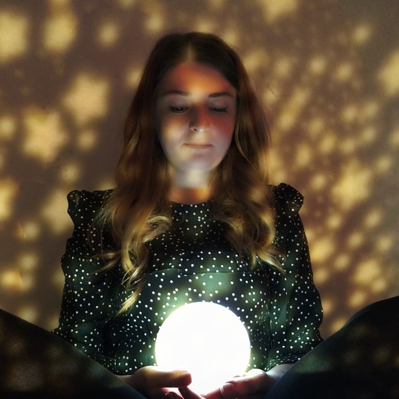 Profile Picture of Eliana Cogliano (@eliana93c) on Poshmark