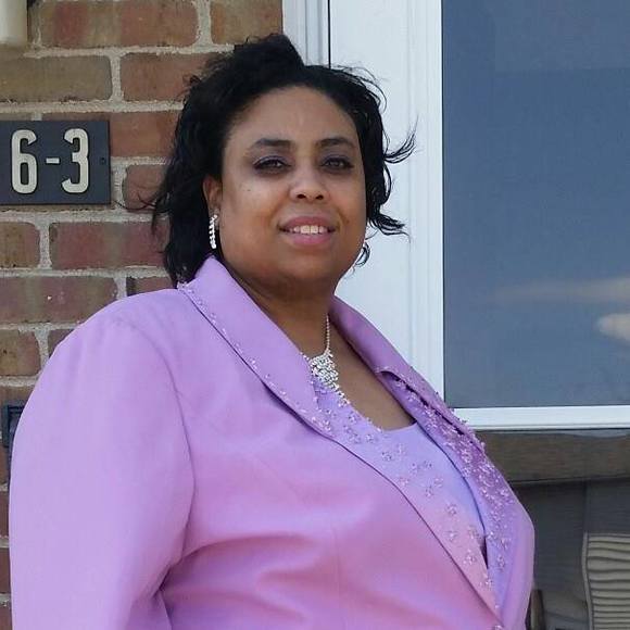 Profile Picture of Addie Thomas (@sweetie1990) on Poshmark