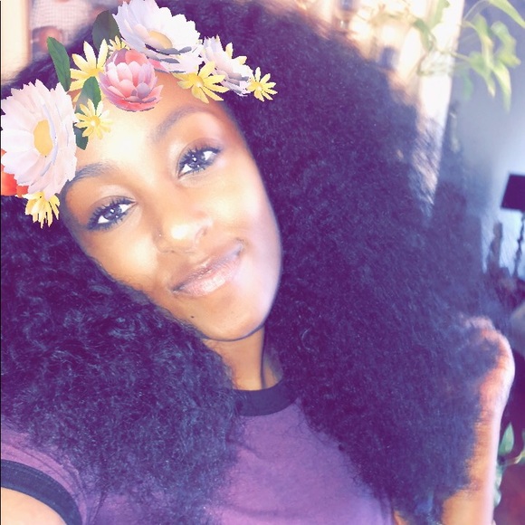 Profile Picture of Francine Brown (@francine98_) on Poshmark