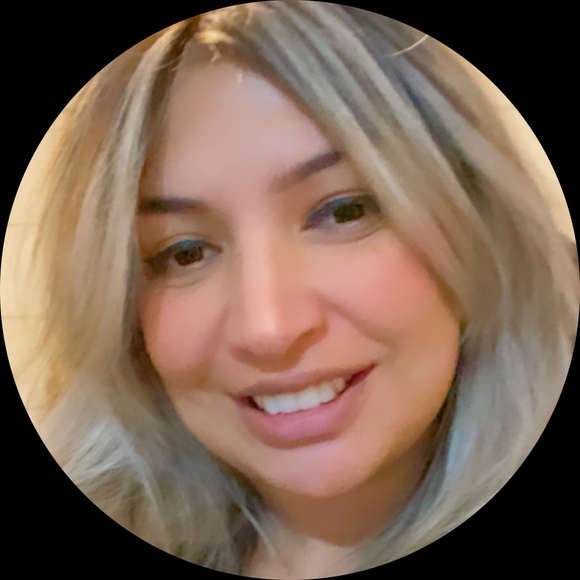 Profile Picture of Diana Trombacco (@diana_trombacco) on Poshmark