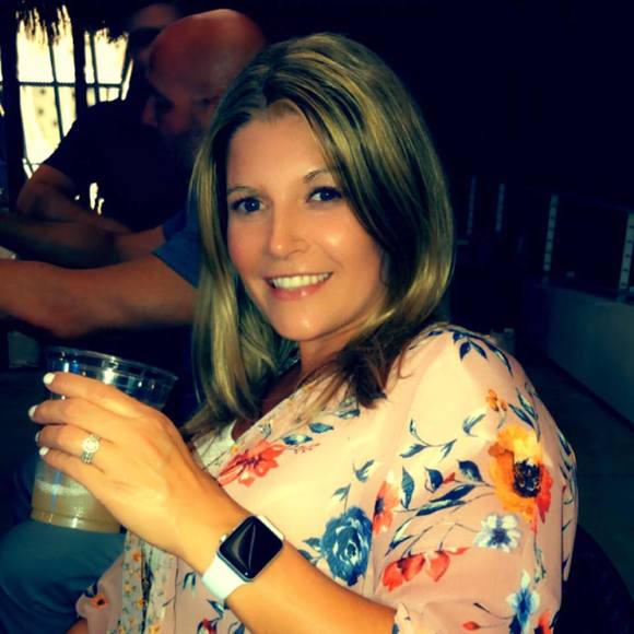Profile Picture of Amanda Wrobel mistretta (@amandawrobel333) on Poshmark