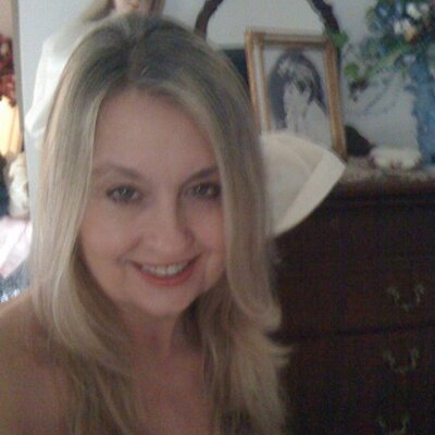 Profile Picture of Sharon Hooks (@tvrshea) on Twitter