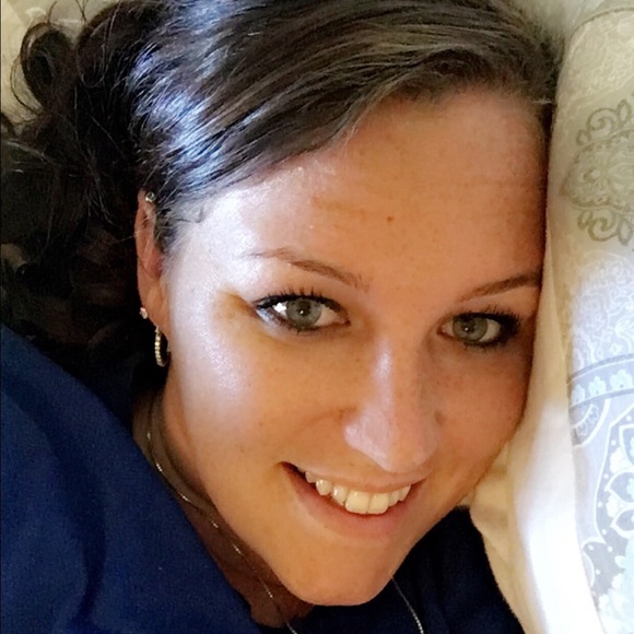 Profile Picture of Allison Fekula (@afekula24) on Poshmark