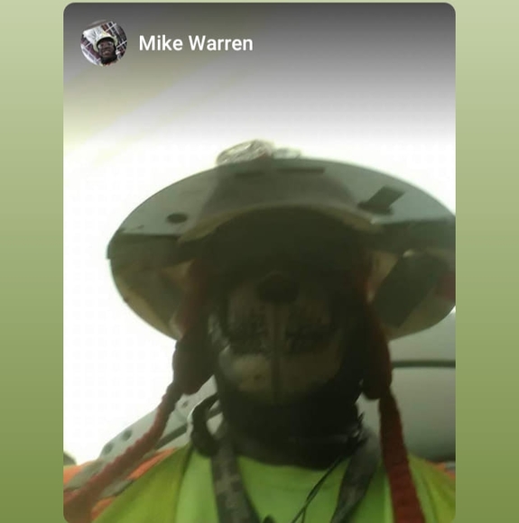 Profile Picture of Mike Warren (@mwarren240) on Poshmark