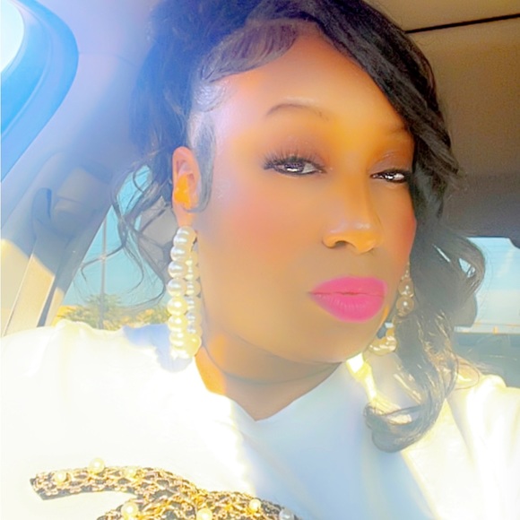Profile Picture of Lynnicsha Bostick (@lynnicshab) on Poshmark