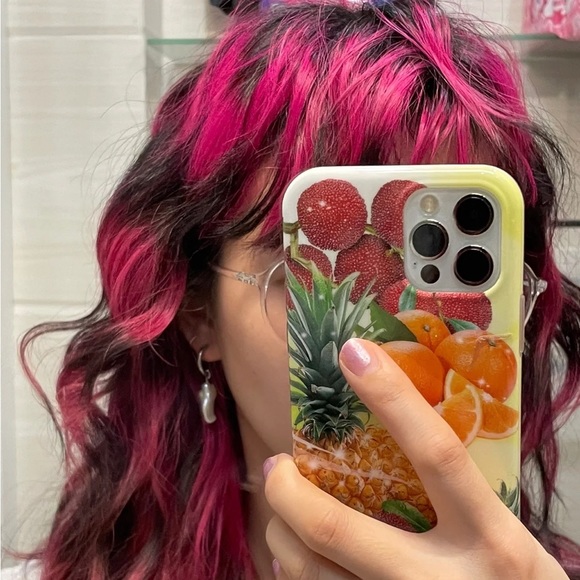 Profile Picture of Lisa Lu (@evelynaaa1127) on Poshmark