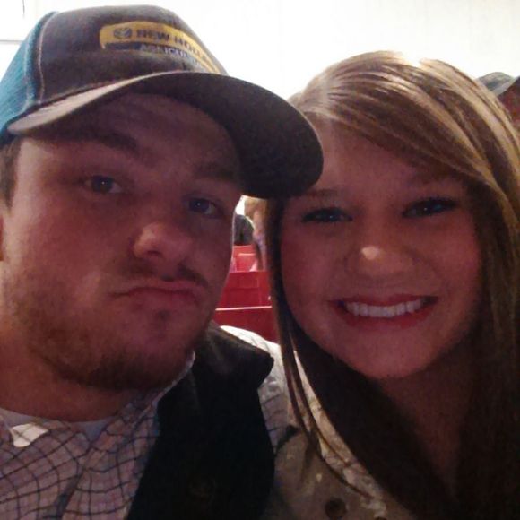 Profile Picture of Tori Stevens (@torilcoltharp) on Poshmark