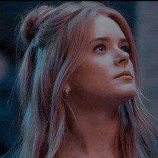 Profile Picture of 𝐋𝐈𝐋𝐘 𝐋𝐔𝐍𝐀. (@vivaciousanima) on Twitter