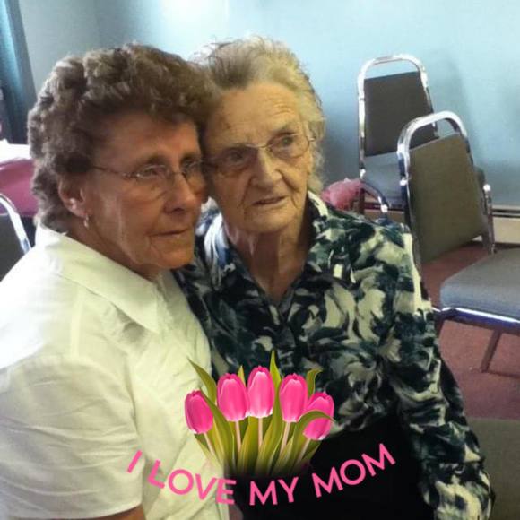 Profile Picture of Doreen Traverse (@d_traverse67) on Poshmark