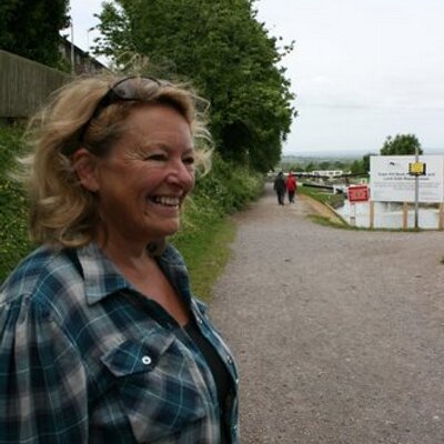 Profile Picture of Jocelyn Clark (@blondsmum) on Twitter