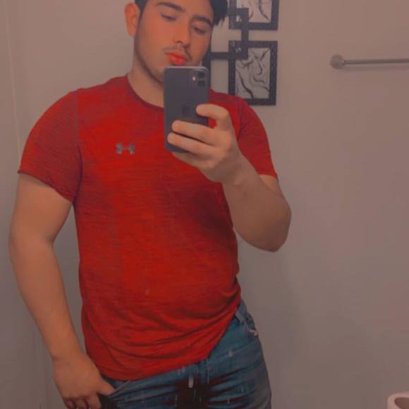 Profile Picture of Alexander Zepeda (@alexanderzep603) on Poshmark