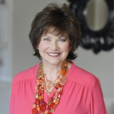 Profile Picture of Lindsay Roberts (@MYDCLindsay) on Twitter