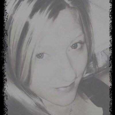 Profile Picture of Anna Engelhardt (@Engele82) on Twitter