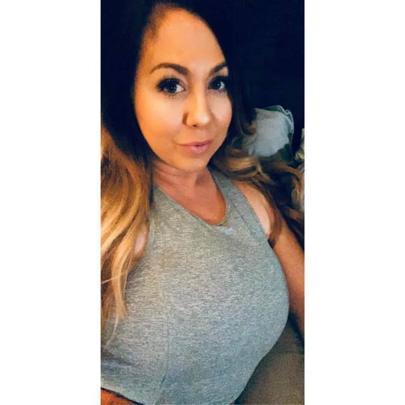 Profile Picture of Mary Sibert (@marysibert) on Poshmark