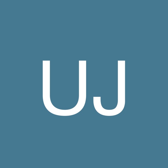 Profile Picture of Ursula Jacobs (@shoppingg78) on Poshmark