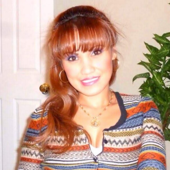 Profile Picture of Mary Medgin (@medginmary) on Poshmark