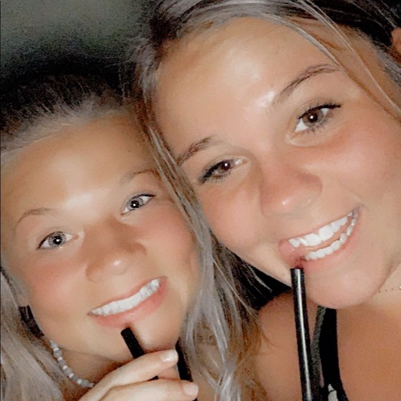 Profile Picture of Emmy Obermaier (@emmyjoo) on Poshmark