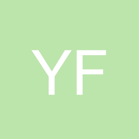 Profile Picture of Your Favorite (@yourfavorite56) on Poshmark