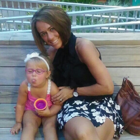 Profile Picture of Buffy Reischling (@reibuf) on Poshmark