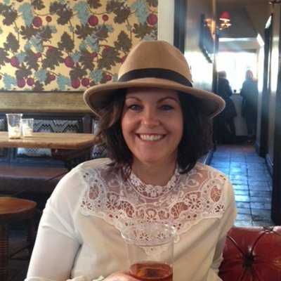 Profile Picture of Julia Marsh (@juliamarsh213) on Twitter